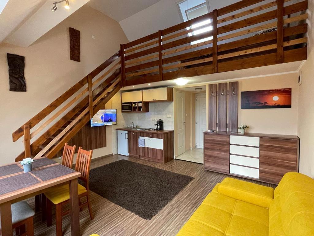 Gyulai Brill Apartman Exterior photo